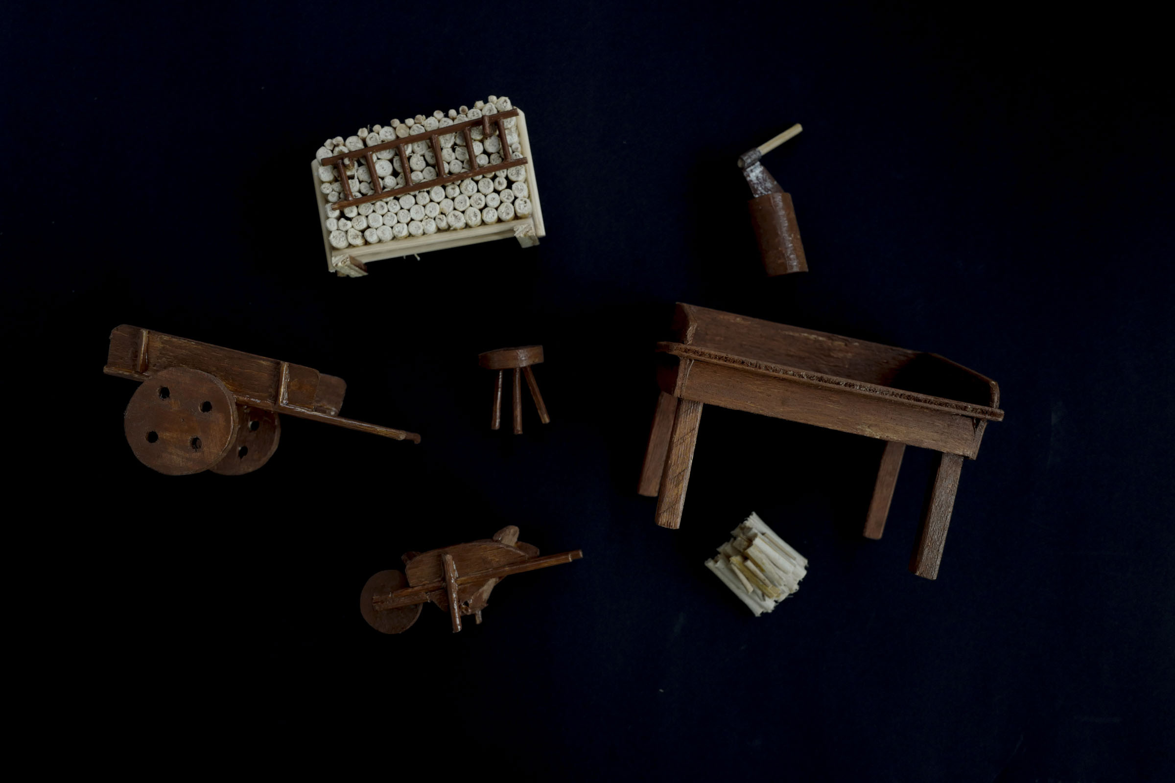 Miniaturmöbel aus Holz